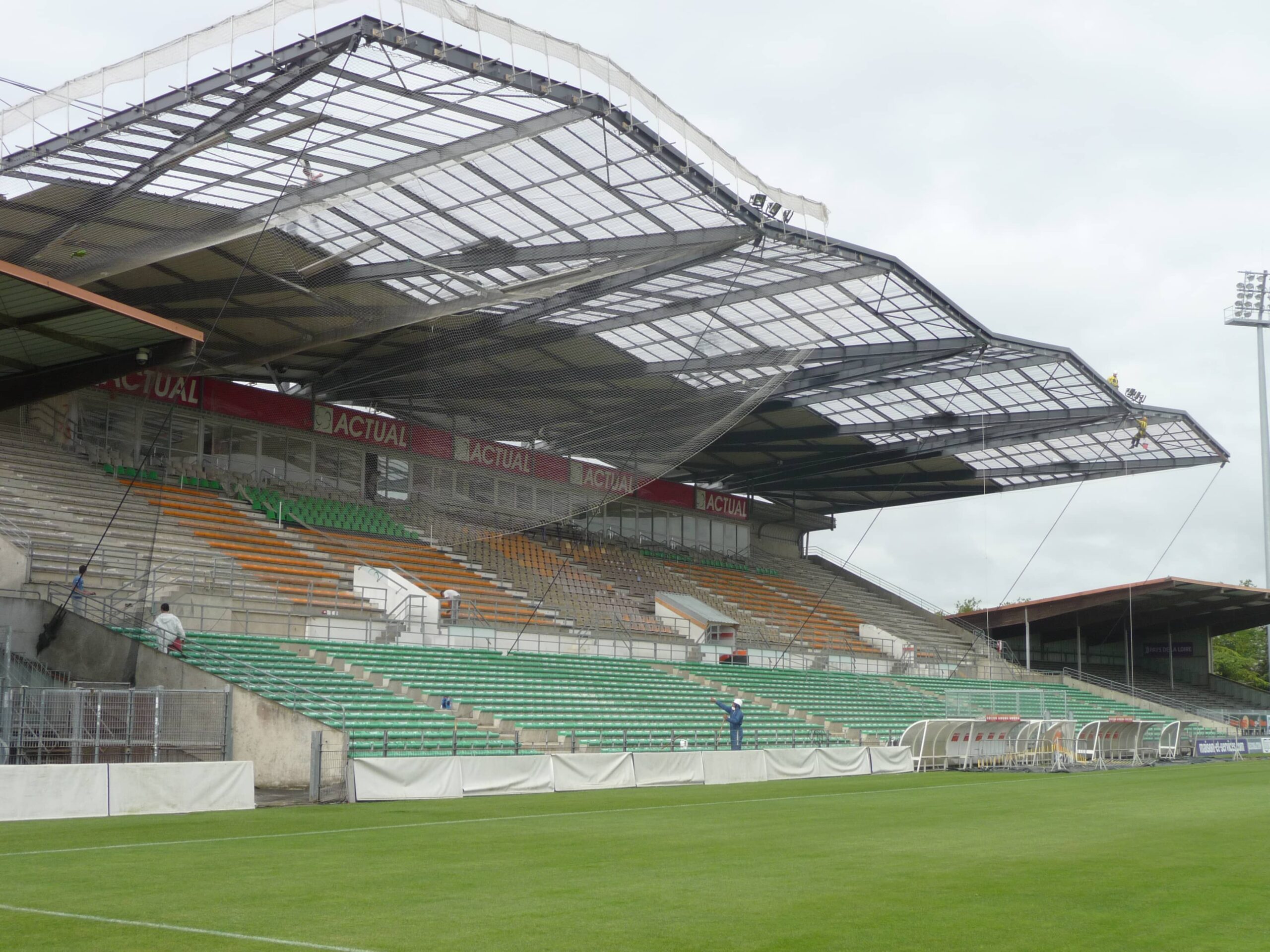 LAVAL-53-Stade-cruard-couverture