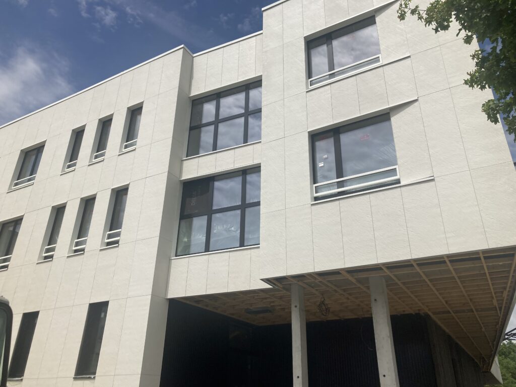 bardage-panneau-minéral-face-quimper