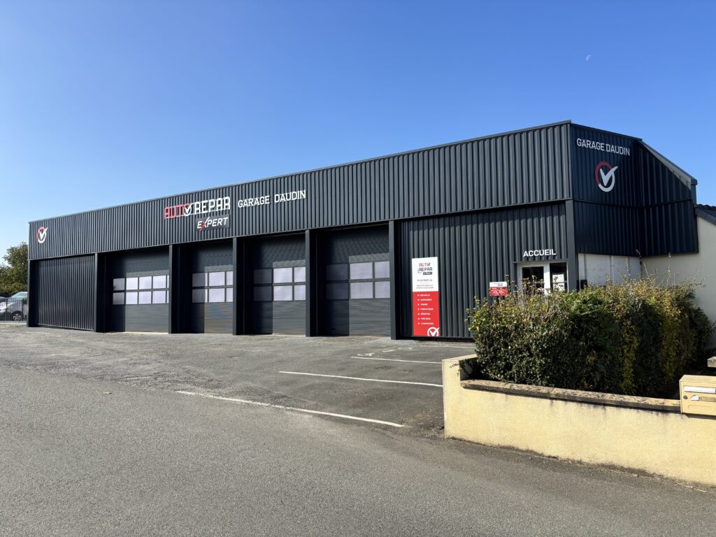 SIMPLE -53- Garage DAUDIN