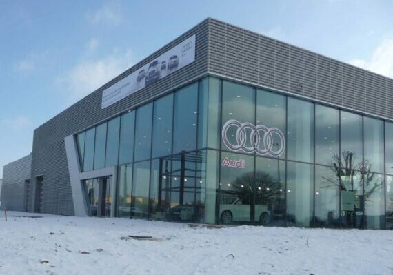 LAVAL-AUDI_bardage-garage-audi-laval-cruard-couverture